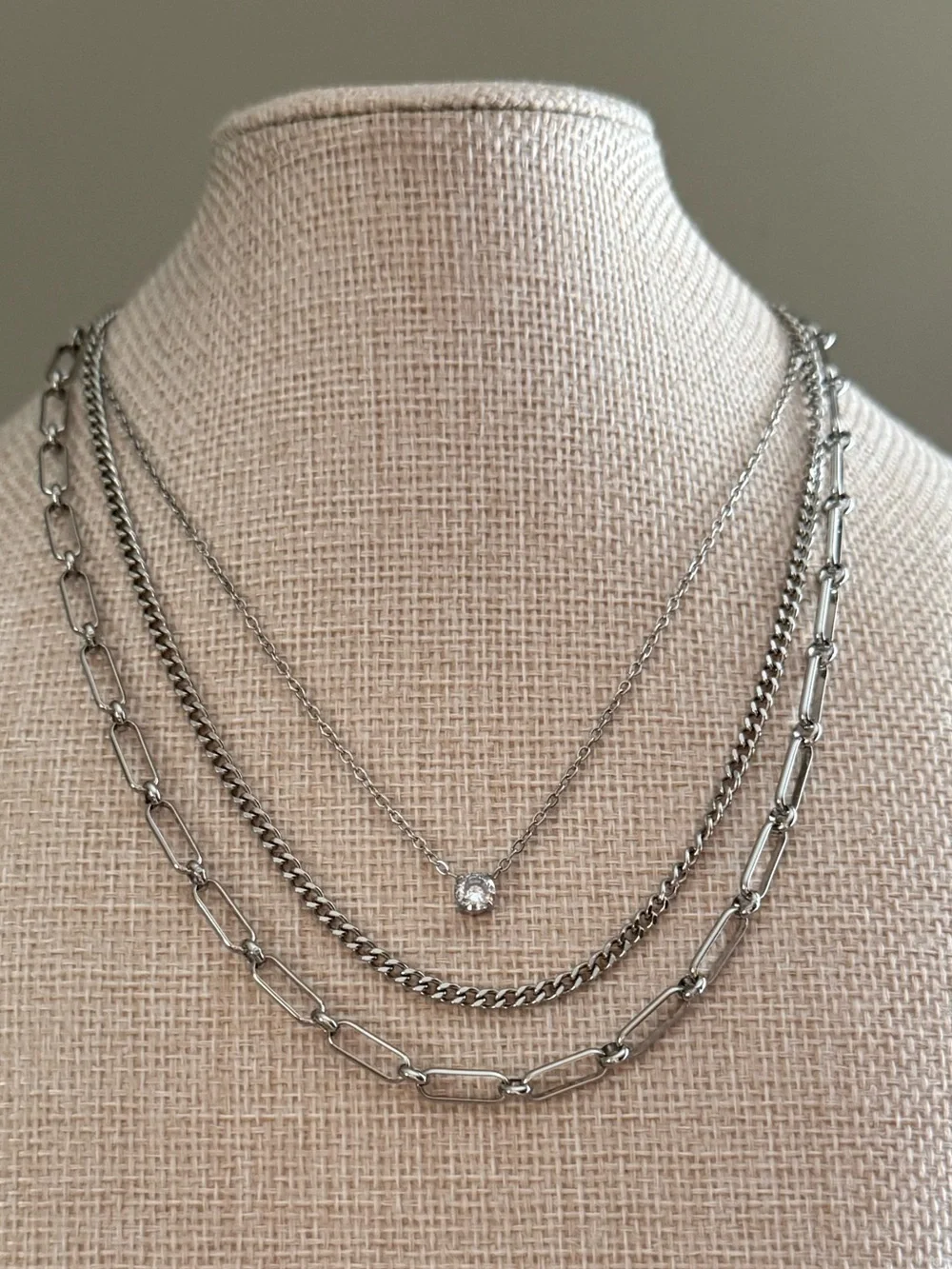 Pavoi Eva Layered Necklace. Brand New!
